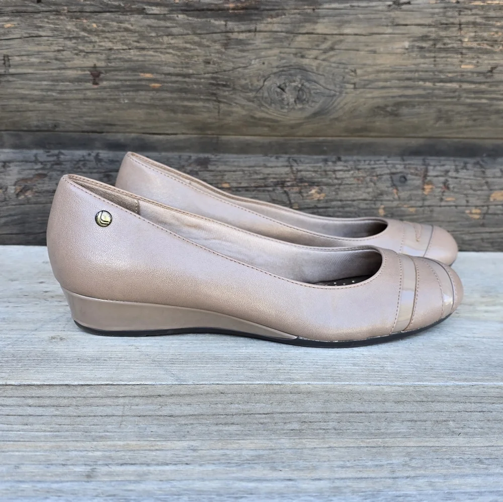 Life Stride Laflash Feminine Minimalist Blush Nude Comfort Wedge 6.5M